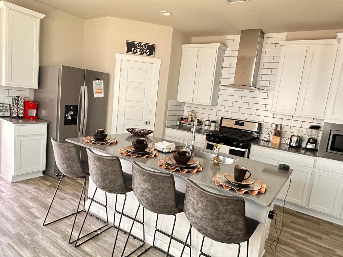 Holiday home Luxurious 3 Bed Near Medical Center *