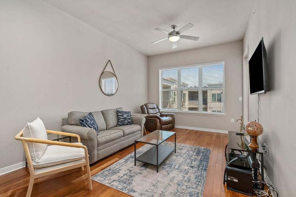 Apartment 1brmodern Retreat-mins To Med Center Houston