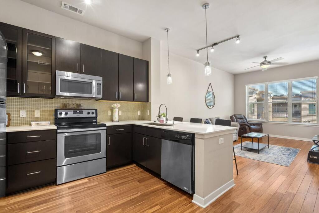 Apartment 1brmodern Retreat-mins To Med Center *