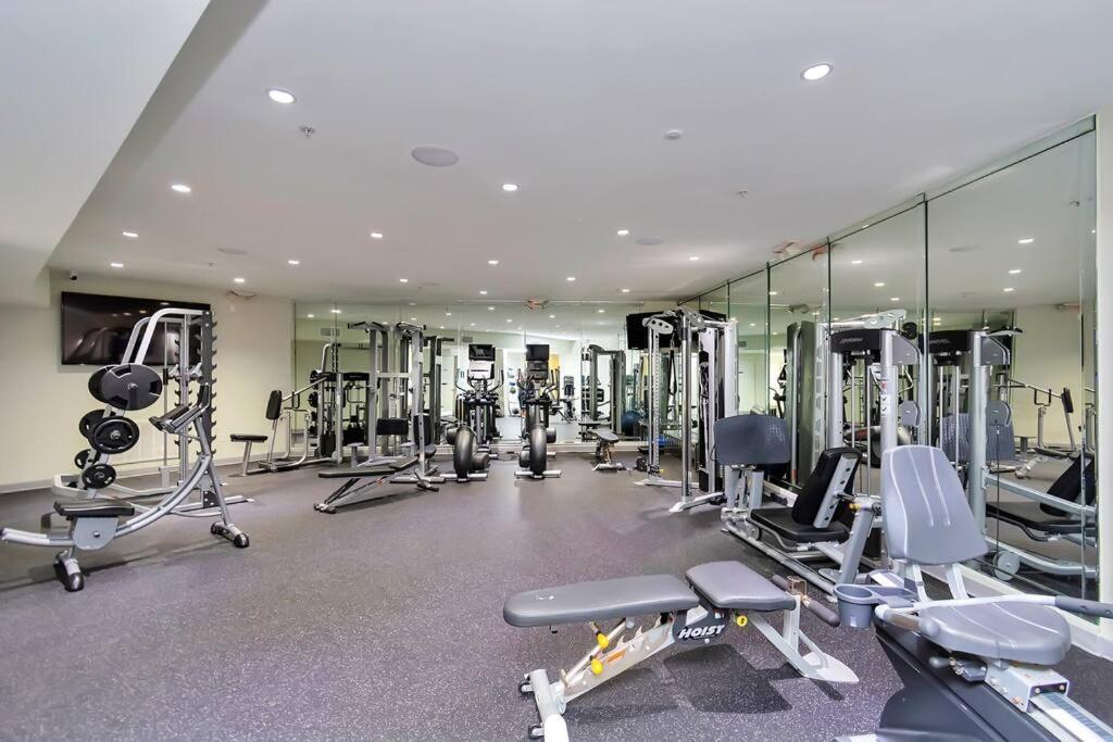 Luxury 1br ,nrg ,downtown ,med Center,galleria Houston