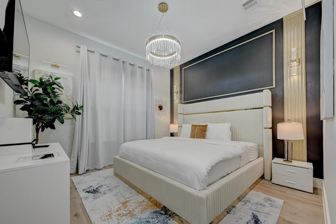Elegant 3br Haven- Games, Luxury & Lush Garden Villa *