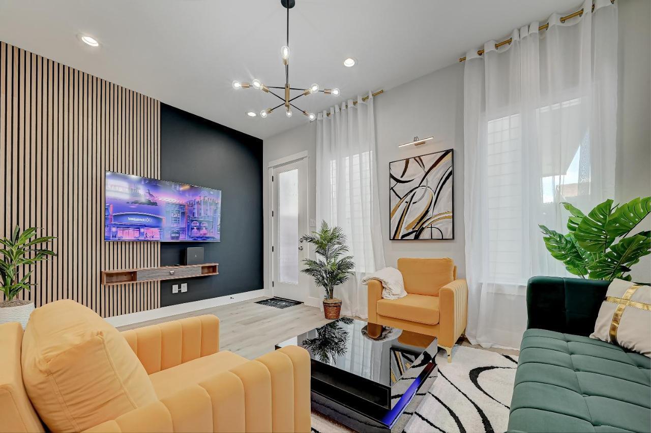 Villa Elegant 3br Haven- Games, Luxury & Lush Garden Houston