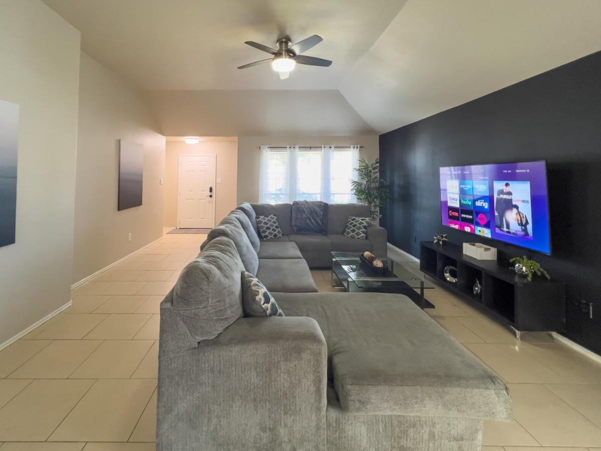 Comfortable Work-ready 4br Suburban