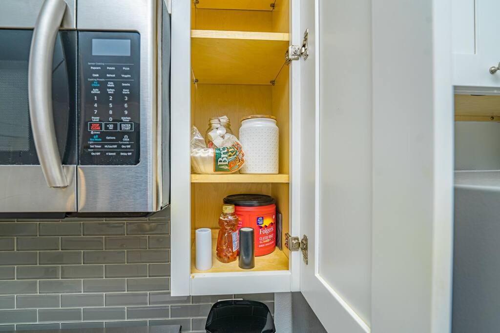 East Downtown Private Restored Historic Apartment_ Apartment *