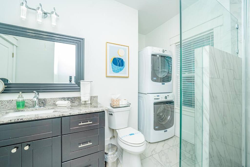 Apartment East Downtown Private Restored Historic Apartment_