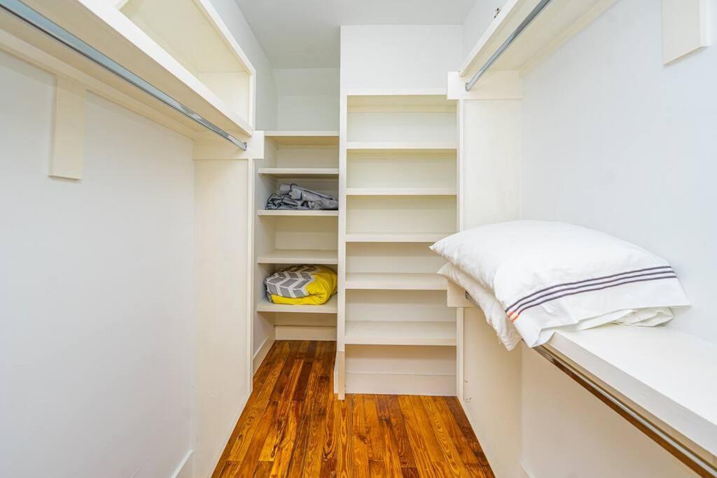 East Downtown Private Restored Historic Apartment_ Apartment