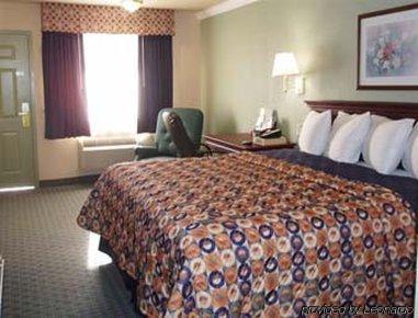 Americas Best Value Hobby Airport Motel 3*