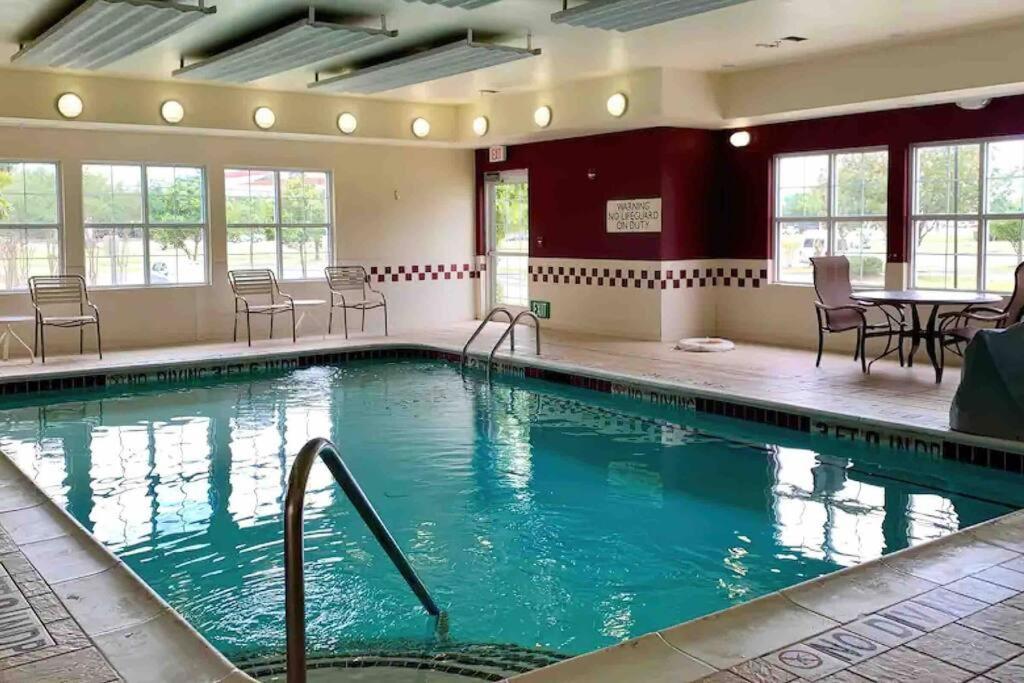 The Holistic Escape W/fast Wifi & Free Parking * Houston