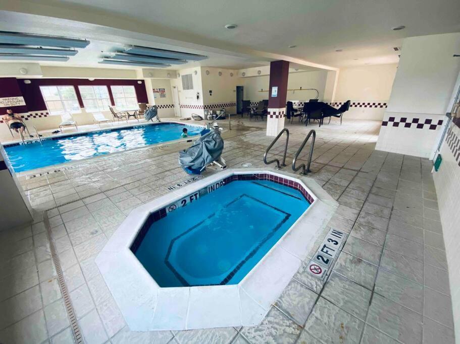The Holistic Escape W/fast Wifi & Free Parking Houston