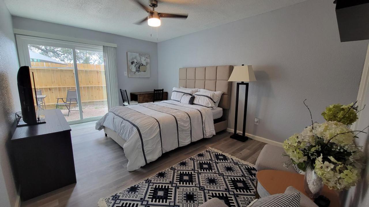Spacious N Cozy 3 Bedroom // 15 Min From Downtown Apartment *