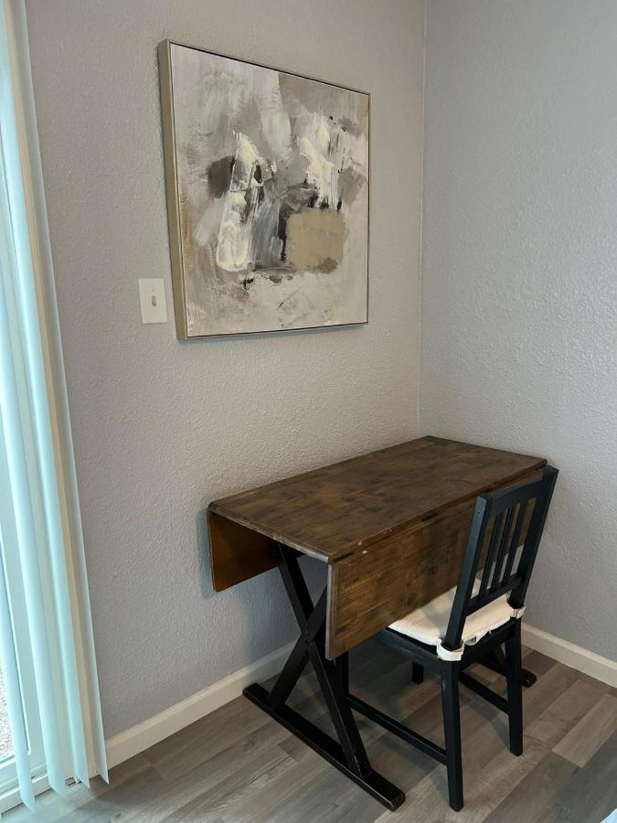 Apartment Spacious N Cozy 3 Bedroom // 15 Min From Downtown *