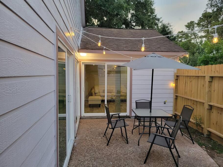 Spacious N Cozy 3 Bedroom // 15 Min From Downtown Apartment *