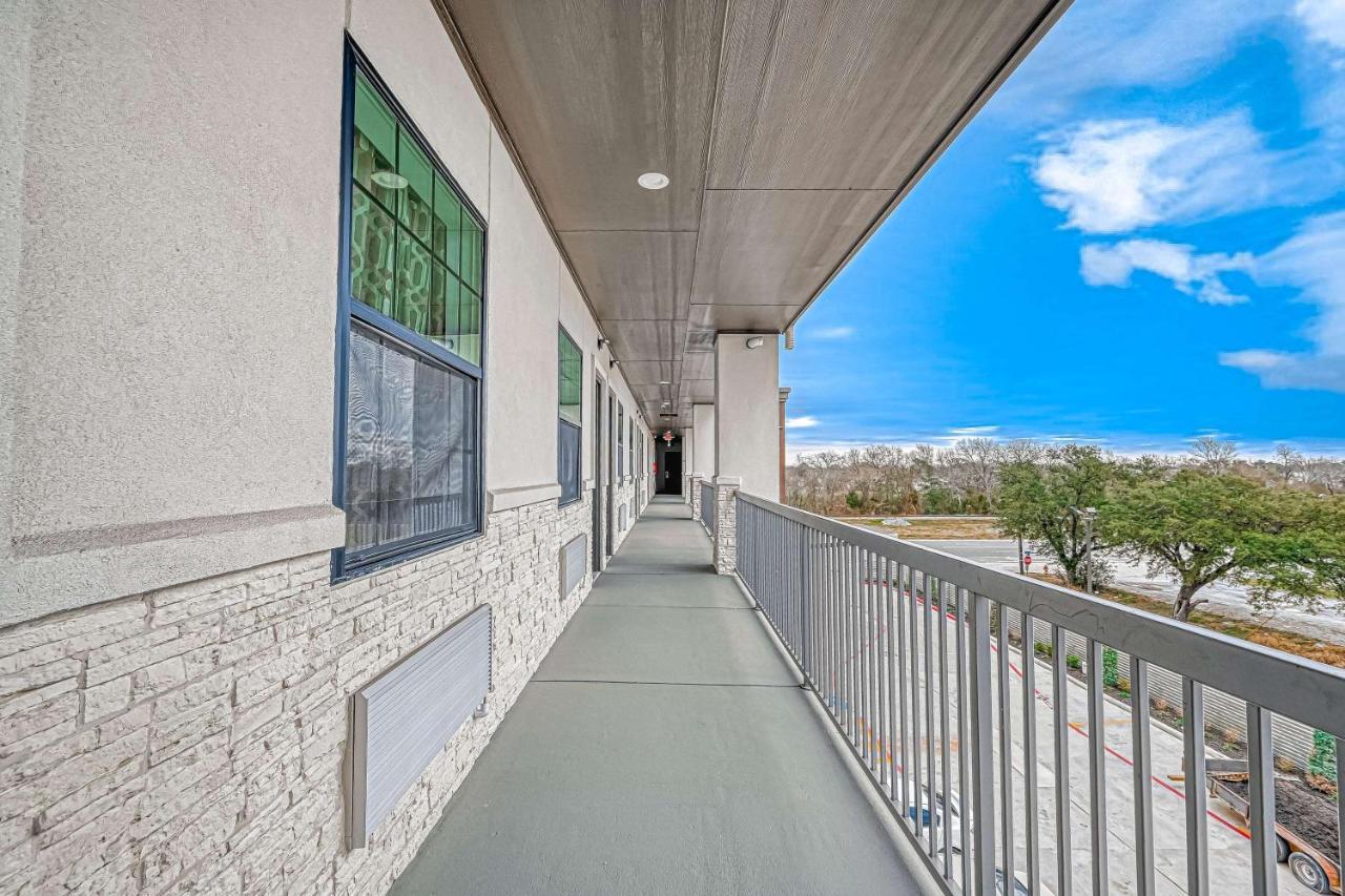 Hotel Surestay By Western Southeast Houston