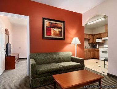 Hotel Knights Hobby Airport