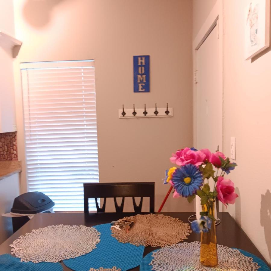 Outstanding Studio Apts Downtown Apartment *