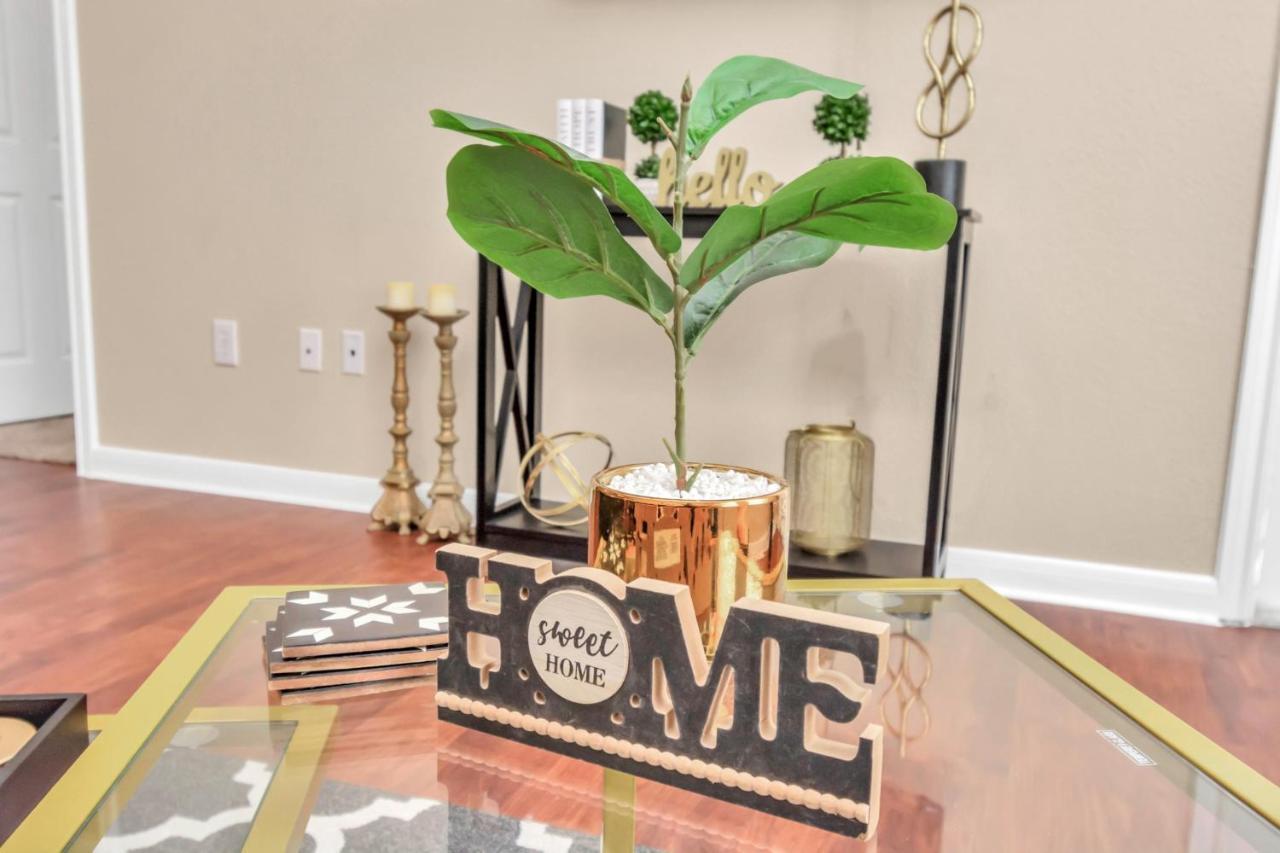 Medical Center Executive 2 Bedroom 2 Bathroom Apartment