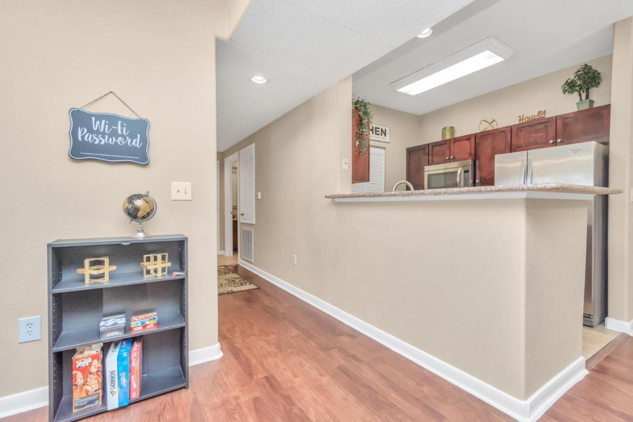 Medical Center Executive 2 Bedroom 2 Bathroom Apartment *