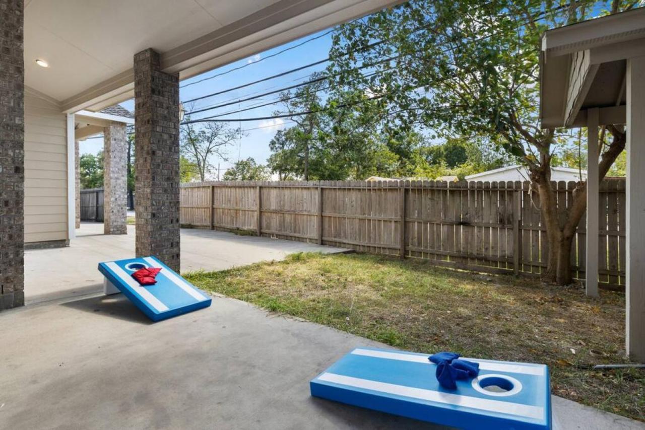 Stylish 3 Bedroom With Tons Of Games And 85 Inch Tv * Houston