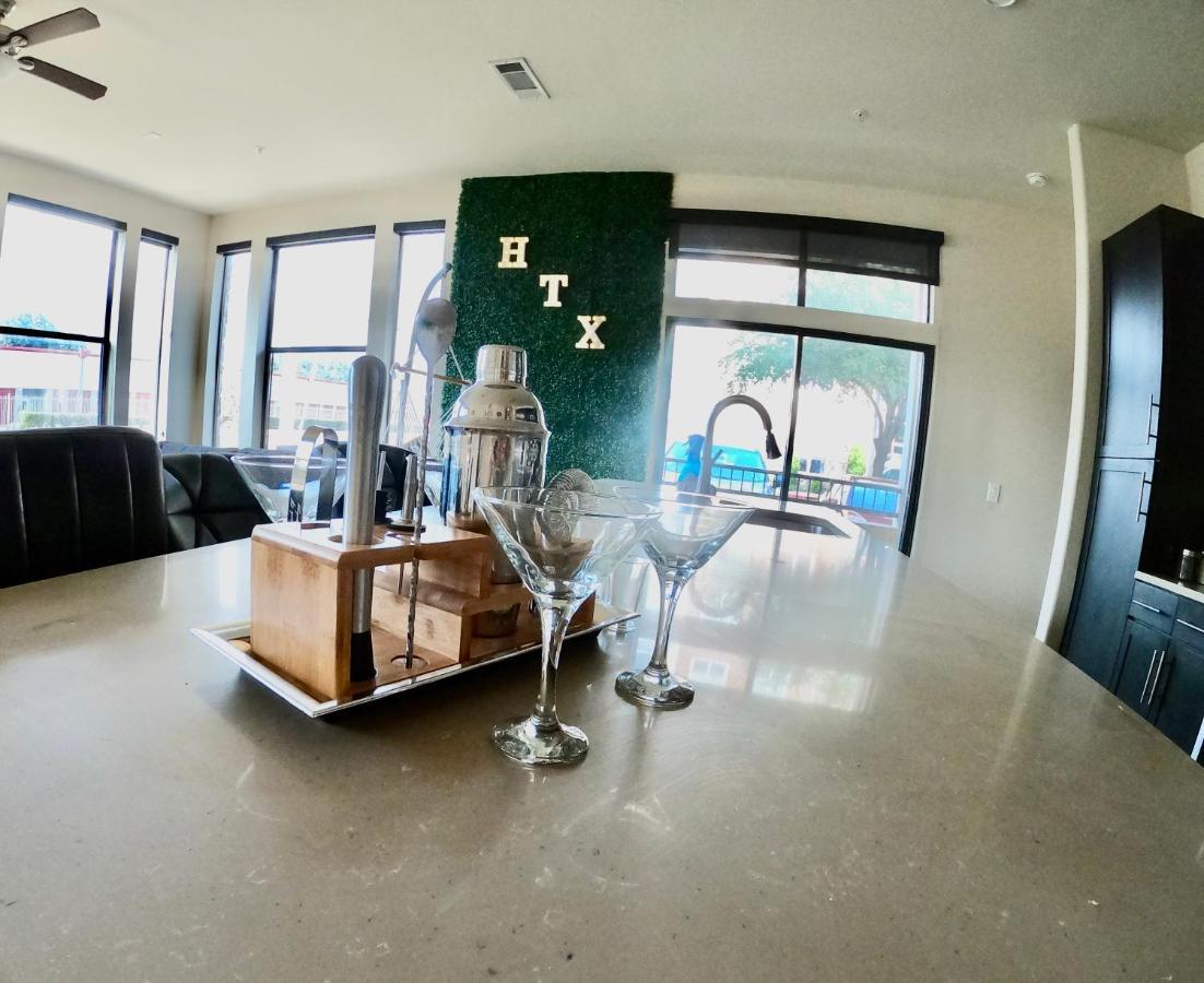 5 Mins To Med Center, Comfy King Beds, Wifi,gym,pool Houston