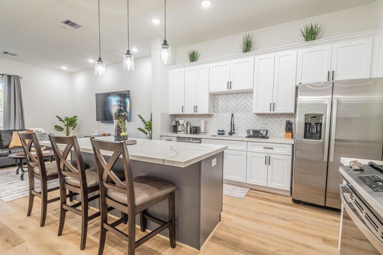 Luxury Haven Near Dwtn, Med Ctr, With Fast Free Wifi, Parking Holiday home Houston