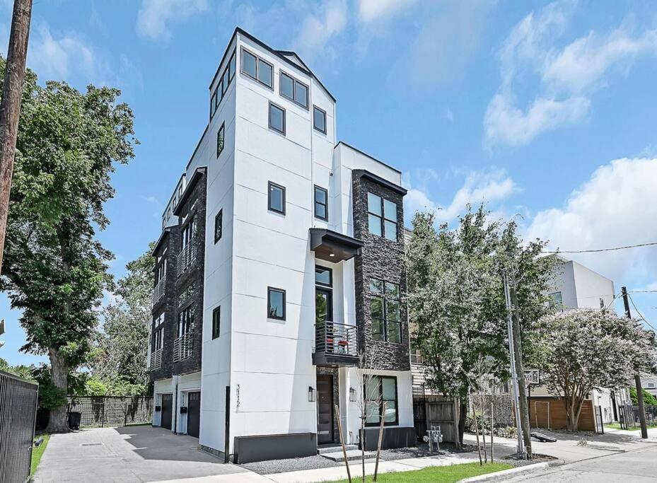 Holiday home Luxury At The Heights~close To Downtown