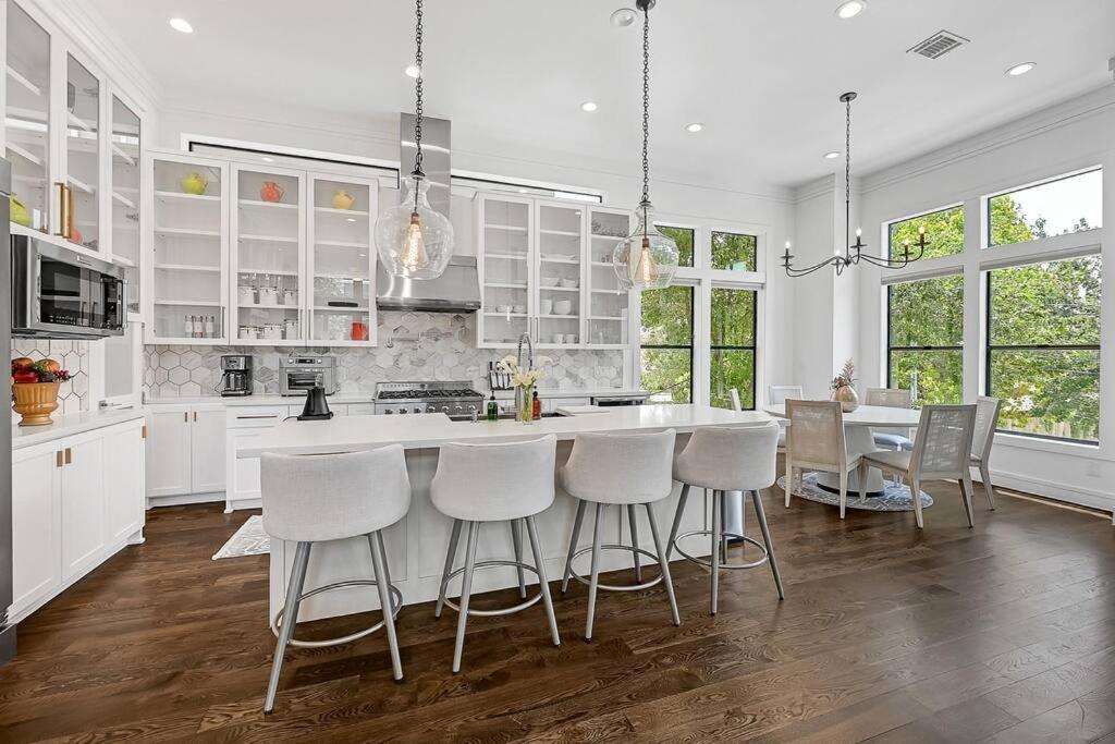 Holiday home Luxury At The Heights~close To Downtown Houston