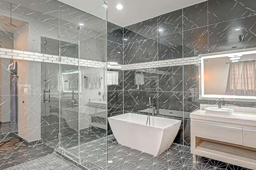 Surestay By Western Southeast Houston