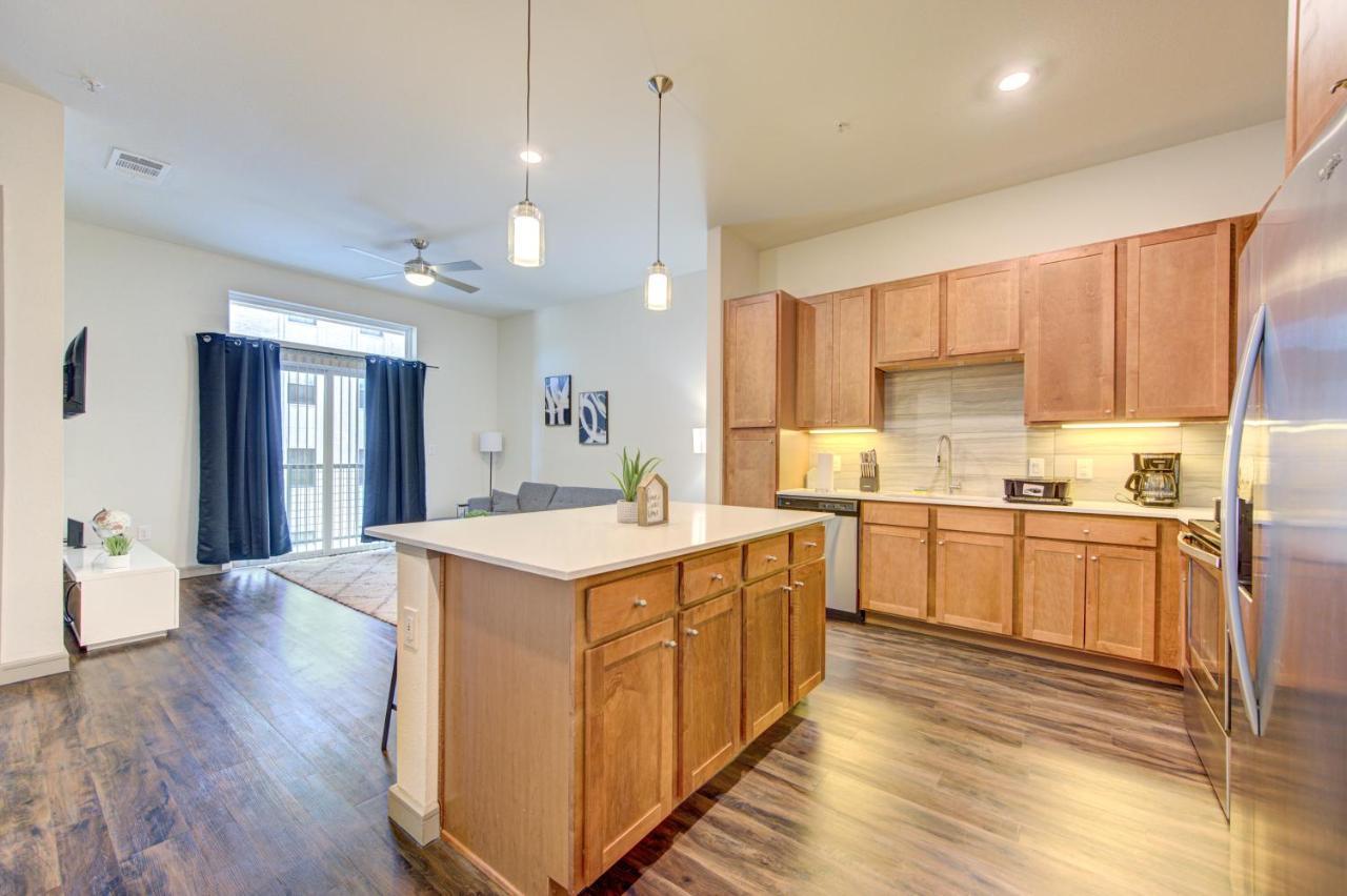 Urban Escape 1br,pool,gym,rooftop Serenity, Petsok Houston