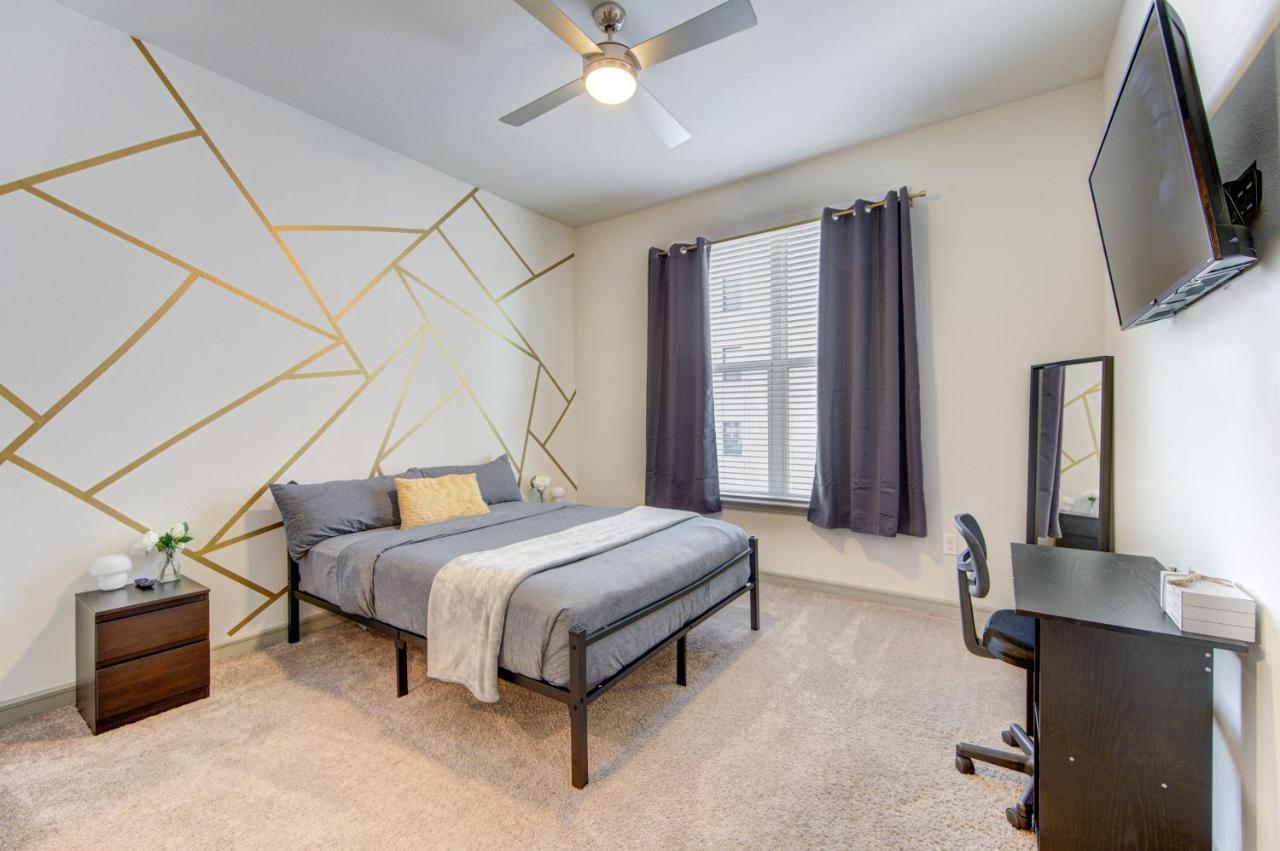 Urban Escape 1br,pool,gym,rooftop Serenity, Petsok Apartment *