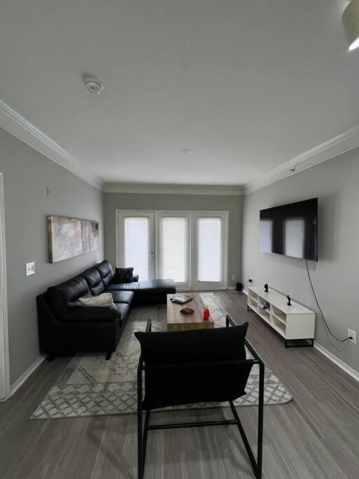 Apartment Stylish Midtown Spot Houston