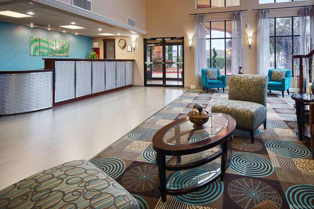 Days & By Wyndham Sam Tollway