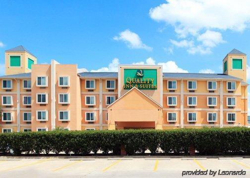 Quality & West Chase Hotel