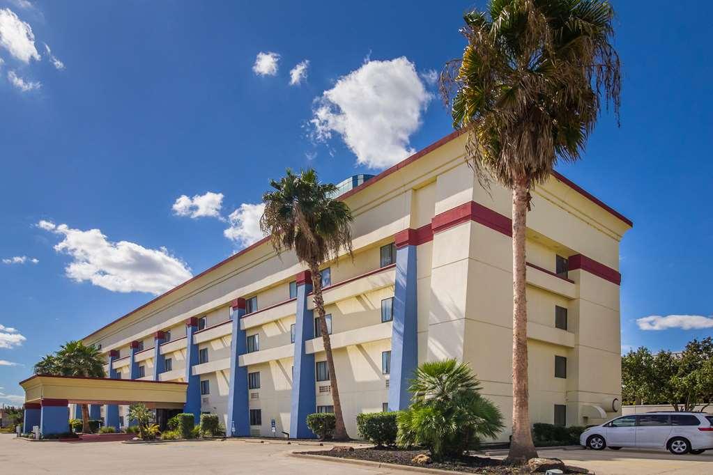 Rodeway North Greenspoint Hotel