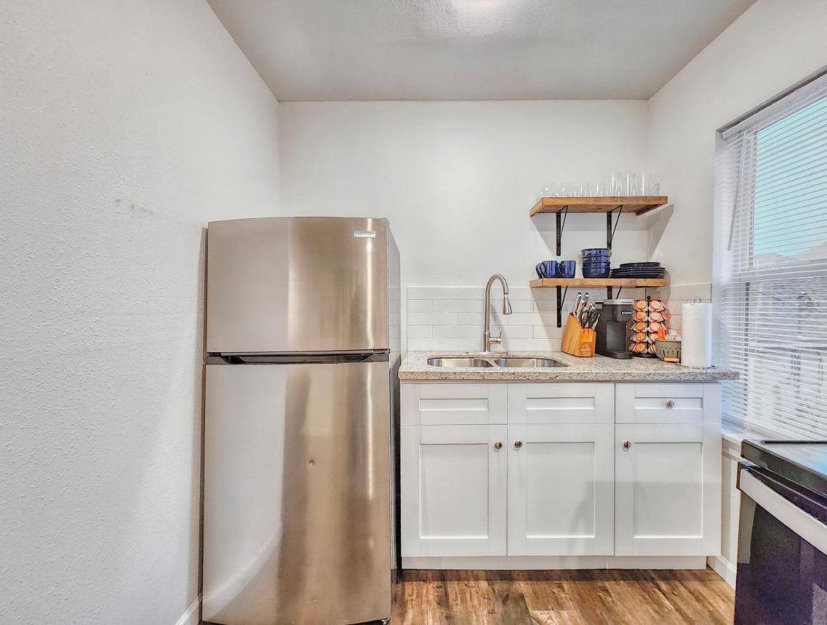 Apartment Cozy 1 Bed 1 Bath, Centrally Located, Self-check-in *
