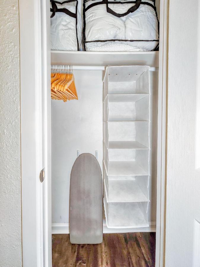 Cozy 1 Bed 1 Bath, Centrally Located, Self-check-in Apartment