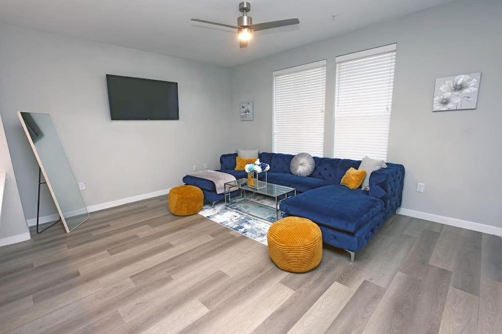 Comfortable Getaway Downtown Htx Houston