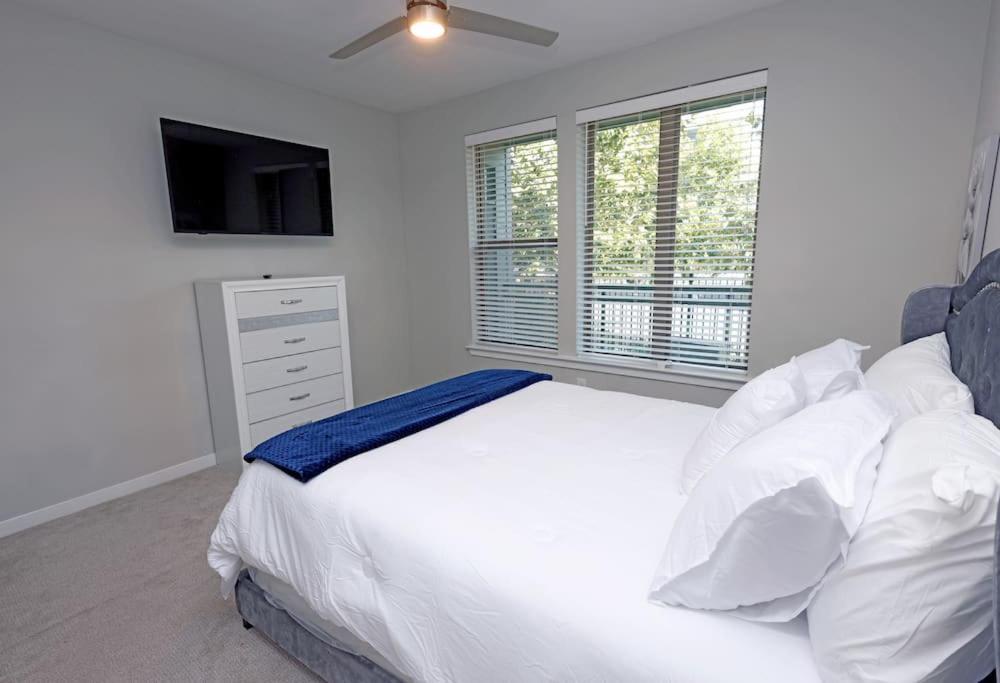 Apartment Comfortable Getaway Downtown Htx