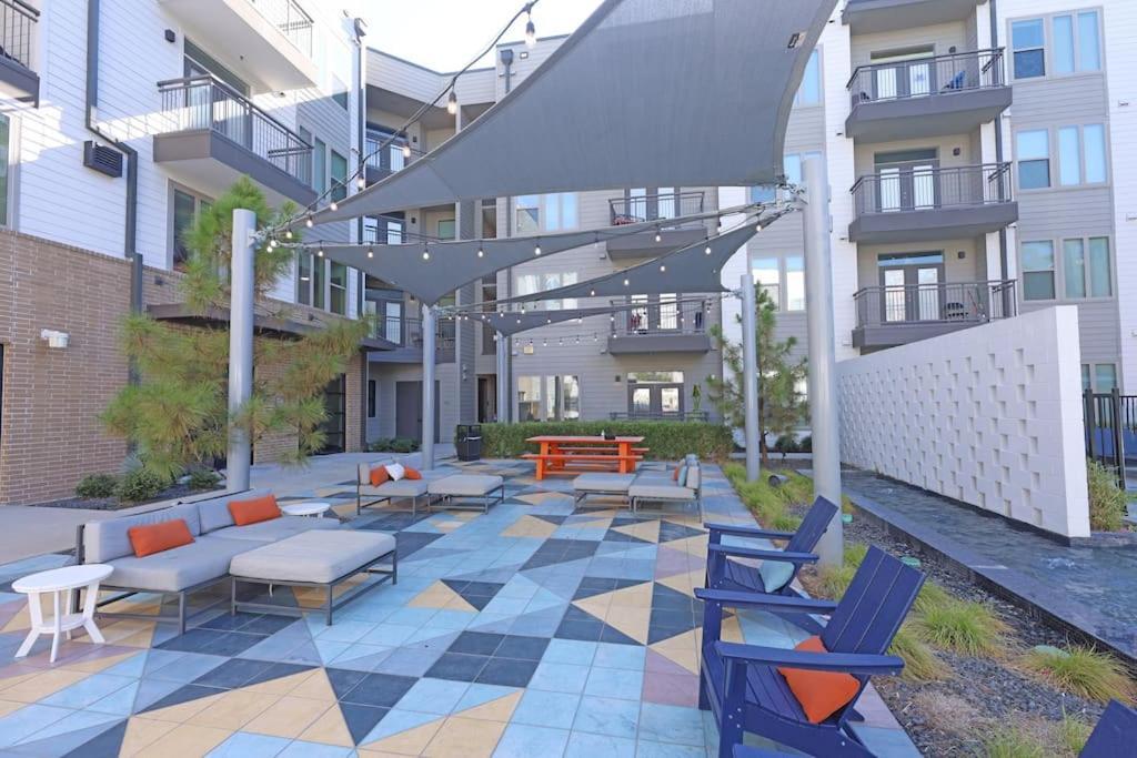 Comfortable Getaway Downtown Htx Apartment