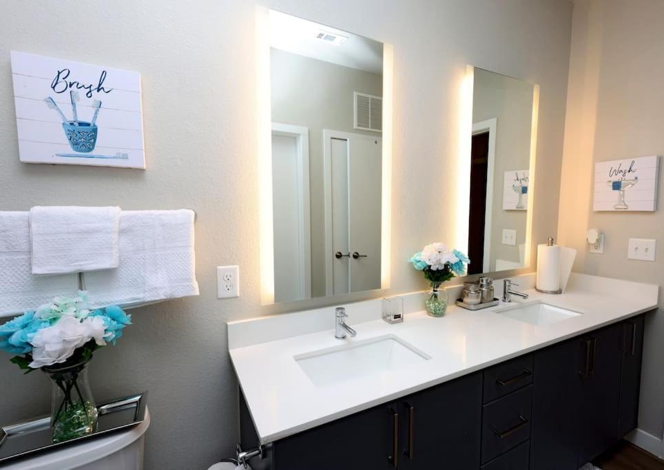 Comfortable Getaway Downtown Htx Apartment *