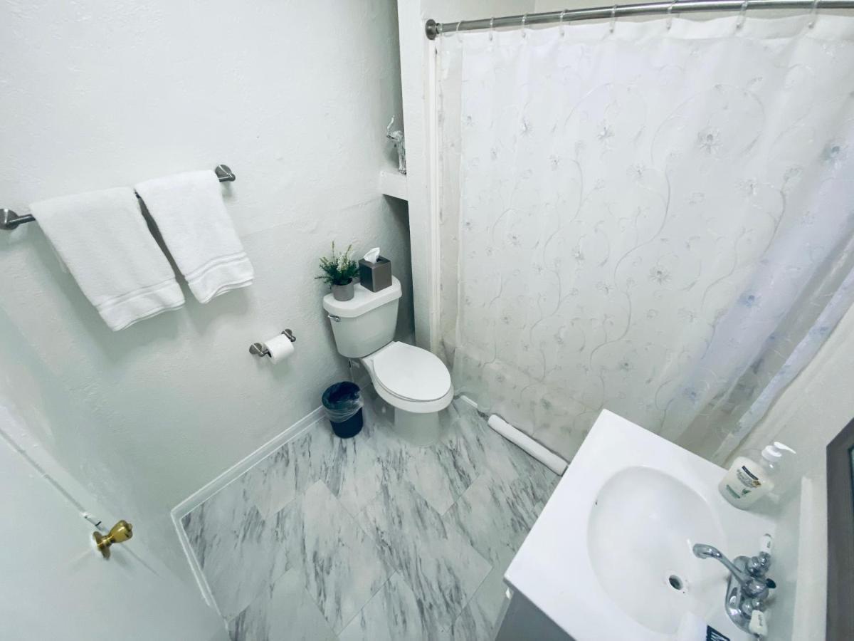 Holistic Gem W/1gig Wi-fi & Free Parking *