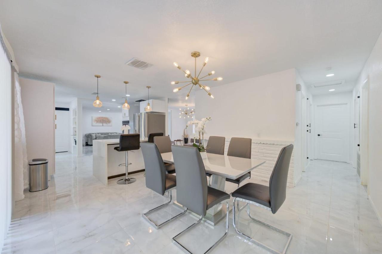Elegante Casa Cerca De Galleria Mall, Nrg, Centro Medico! Holiday home
