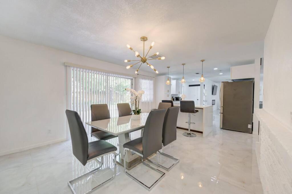 Elegante Casa Cerca De Galleria Mall, Nrg, Centro Medico! Holiday home *