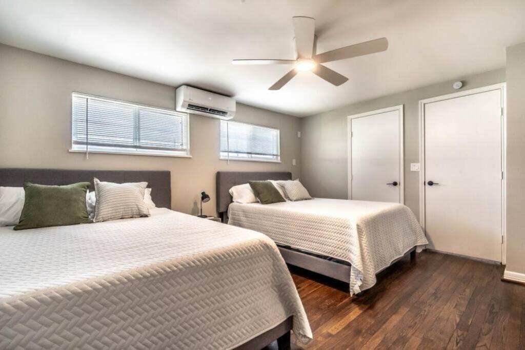 Apartment Roomy Urban Montrose! Free Parking #9 *