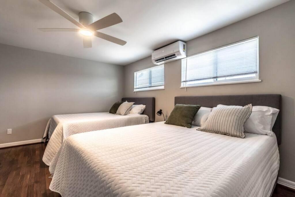 Roomy Urban Montrose! Free Parking #9 Apartment