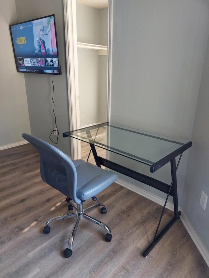 Specious In A Specious And Quiet House Houston