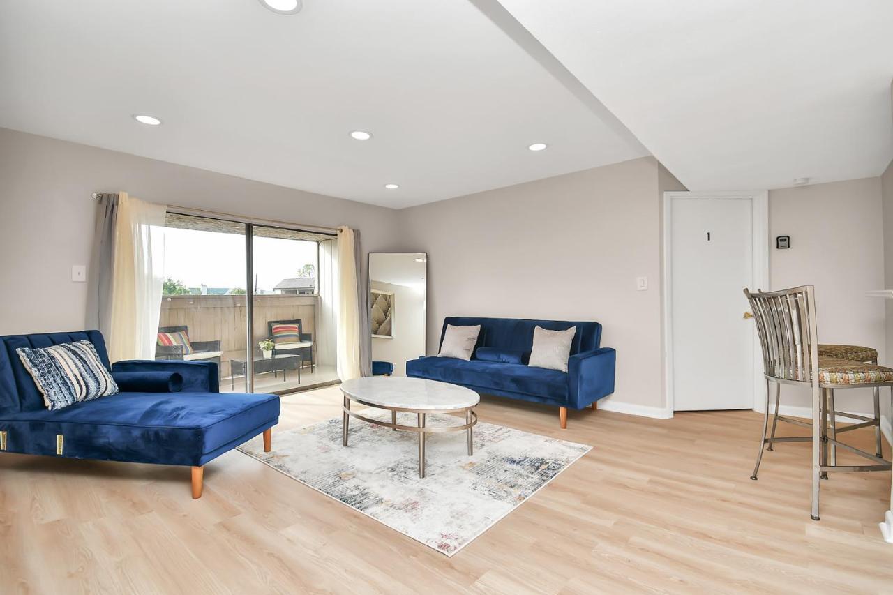 Tranquil 3br Getaway:modern * Houston