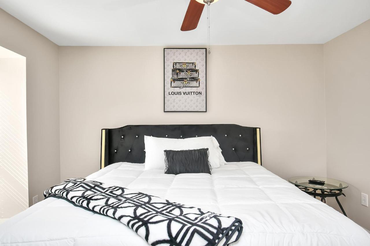 Tranquil 3br Getaway:modern Apartment Houston