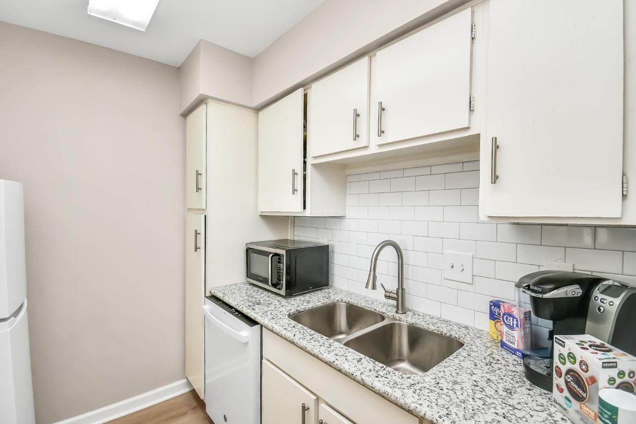 Tranquil 3br Getaway:modern * Houston