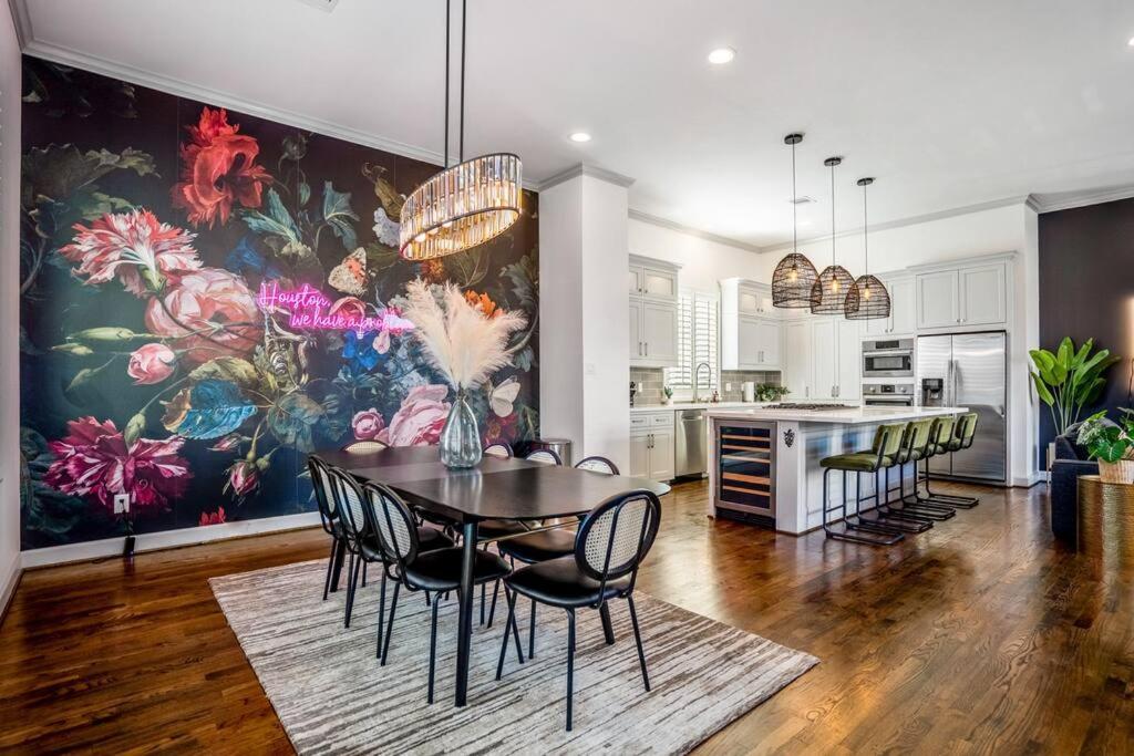 Urban Jungle Retreat In The Htx Skyline Holiday home *