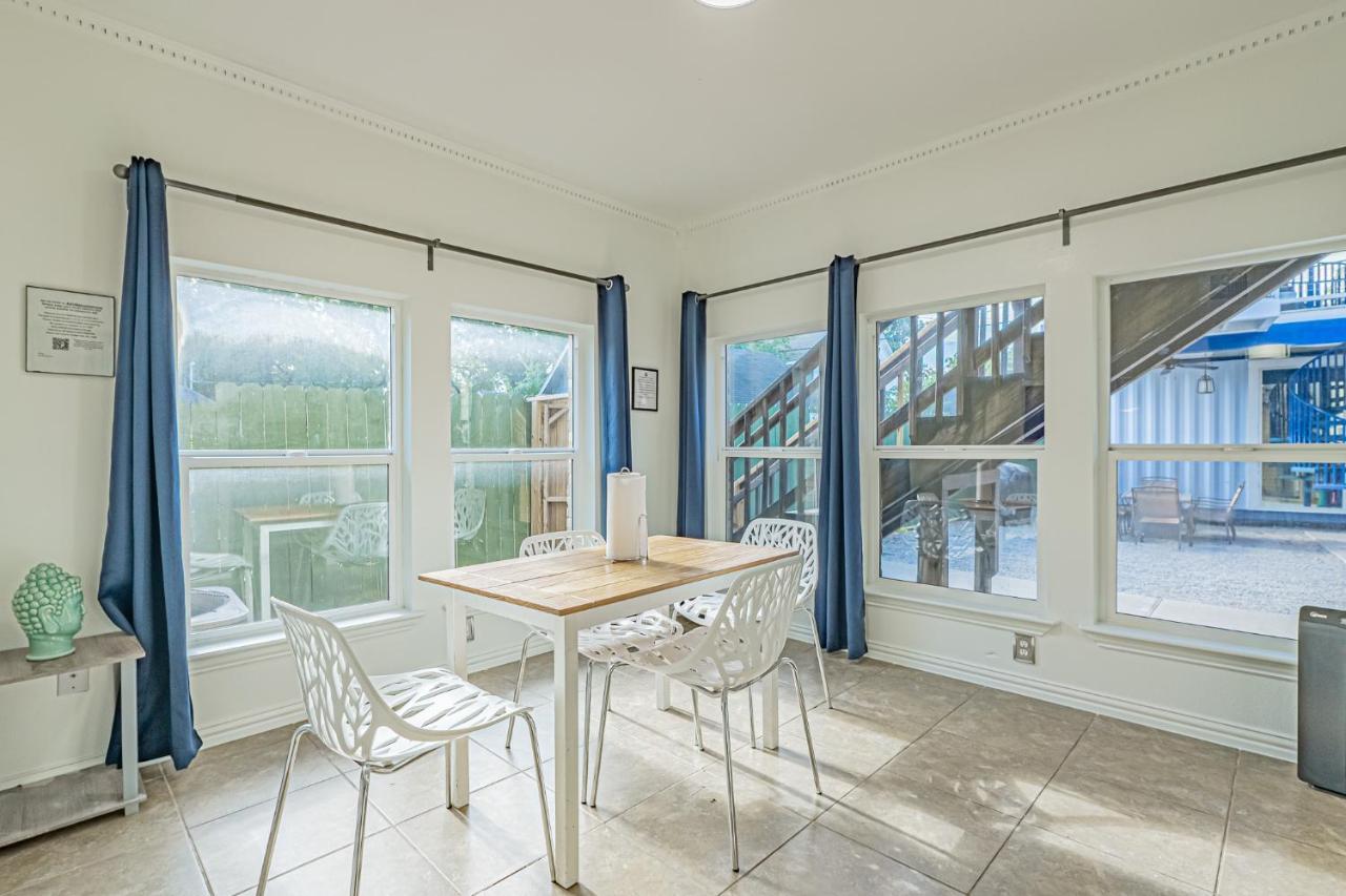 East Downtown Blue Dream Apartment